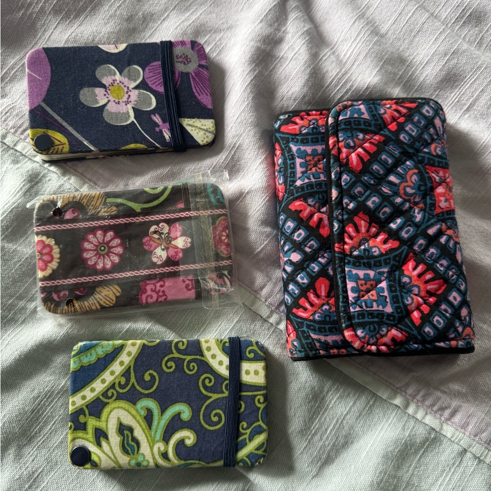 Vera Bradley : 3 card cases and 1 wallet
